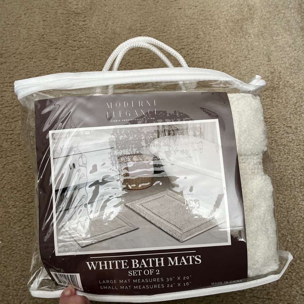 SET OF WHITE BATH RUGS, MATS new - Picture 2 of 4